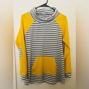 ELFIN Women's funnell neck pullover Lightweight Size Medium Multicolor Long